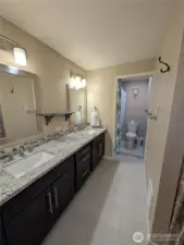 Upper Unit - Primary Bath