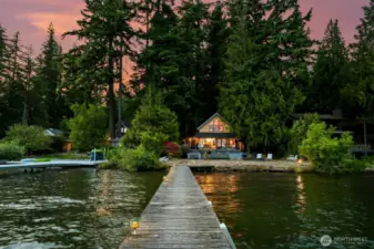 Lakeside living!