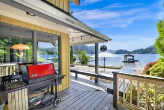 Other side of wrap around deck