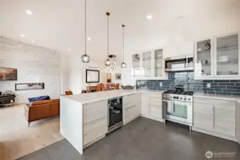 Kitchen with all the extras!