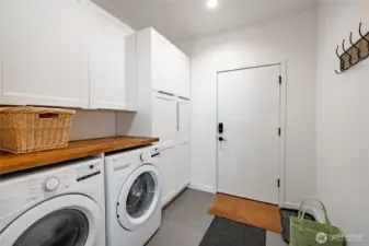Main level utility room