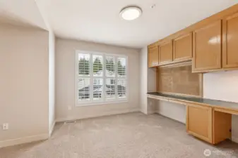 Upper Floor Den/Office/Flex Space