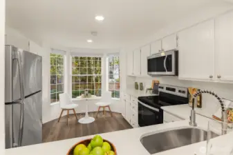 Pass through between the dining room and kitchen makes serving meals a breeze!