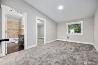Bonus/Flex room.