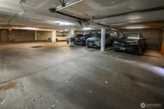 Secure Garage - 12 spaces