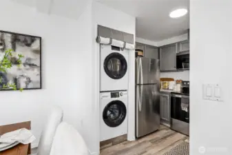 In Unit Full Size Washer & Dryer purchased dec 2024
