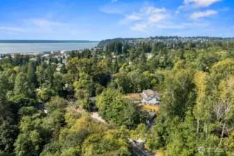 Home is in very close proximity and walking distance to the Des Moines Marina