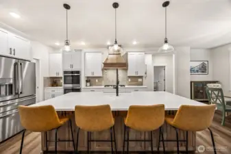 Lovely modern farmhouse-style kitchen. Double ovens, plenty of room for everyday living or entertaining.