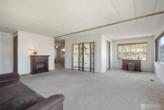 Versatile space off the kitchen.