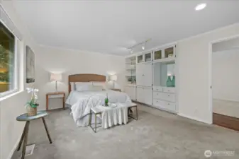 Primary suite