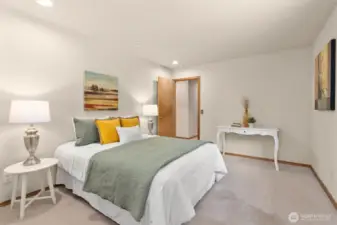 Main floor primary suite.
