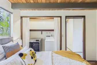 This side has the W/D