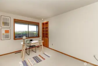 2nd Bedroom, Built in Shelves