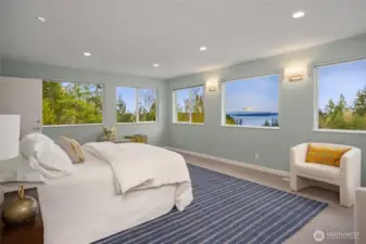 Very spacious and a feeling of being on top of the mountain.