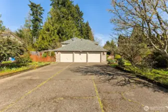Welcome Home! 3-car Garage and Huge Driveway!
