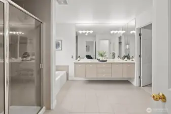 5 pieace bathroom, huge footprint!