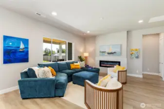 Open floor plan with 10' ceilings