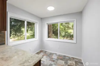 8x6 Breakfast Nook.