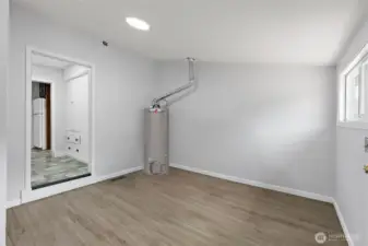 Downstairs Utility room 13x10