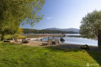 Your own private oasis on the Lake. No bank waterfront with sandy beach, new dock & boat lift ready for fun in the sun !