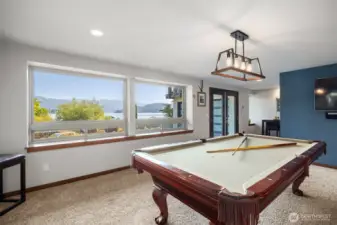 Doesn't get better than a pool room with a view , wet bar and a kegerator !!