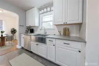 This photo has been virtually staged