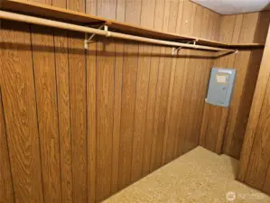 2nd bedroom with 2 closets