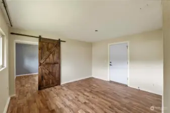 Flex Room with exterior door perfect for home business or ??