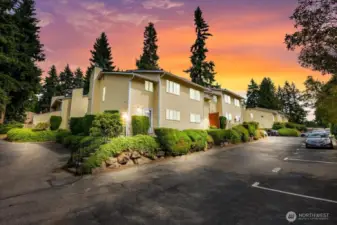 Welcome home to the Juanita Crest Community!