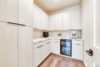 Walk-in Pantry