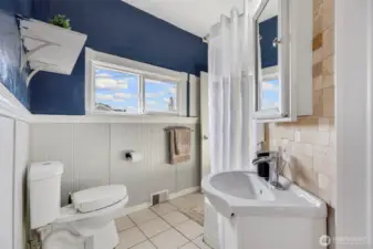 Main Bathroom