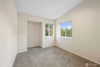 2nd Bedroom or Office Space - Includes Closet