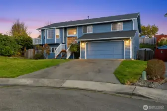 Tucked at the end of a quiet culdesac in beautiful Northpointe neighbordhood.