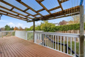 Expansive deck off dining room for entertaining and soaking in the view!