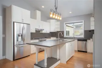 Center island with bar sink