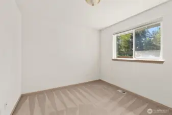 Guest bedroom 2
