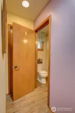 1/4 bath