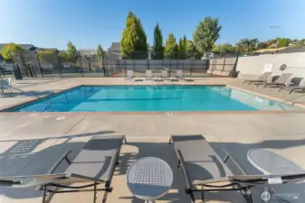 Beautiful pool!