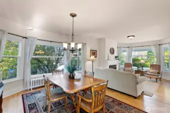 Large dining room with plenty of space to entertain.
