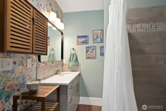 Main floor full bath