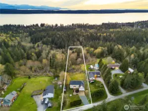 Approximate Property Lines for Reference only. Buyer to Verify.