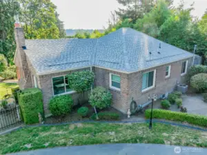 Newer Roof with New Heat Pump with A/C