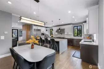Dining room and kitchen - lots of seating space