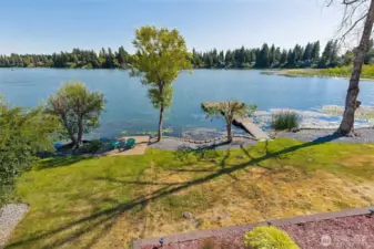 Landscaped Backyard Meets the Lake