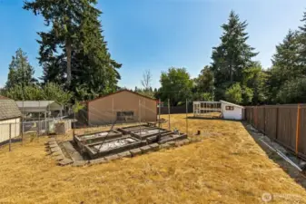 Garden space, Chicken Coop, Detached Garage