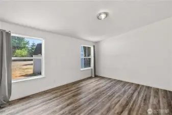 Huge 2nd Primary Bedroom