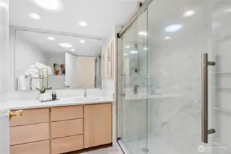 Newly updated upstairs 3/4 bath. New shower & quartz countertops. Bathe in luxury!