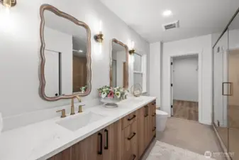 Primary suite dual vanity