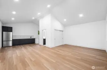 Studio Cottage above 2 car garage