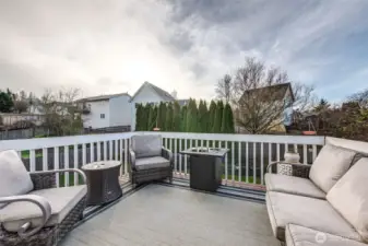 An ideal deck for peaceful mornings and warm summer nights